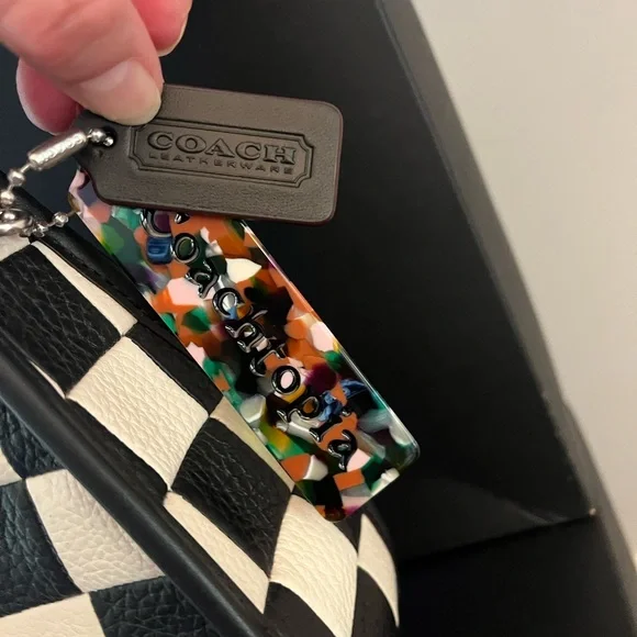 Coachtopia Ergo Bag Checkerboard with Wavy Zip Card Case In Coachtopia Leather - Picture 9 of 17